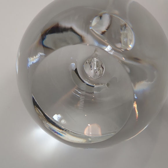Tiffany & Co Apple Paperweight - Picture 5 of 11